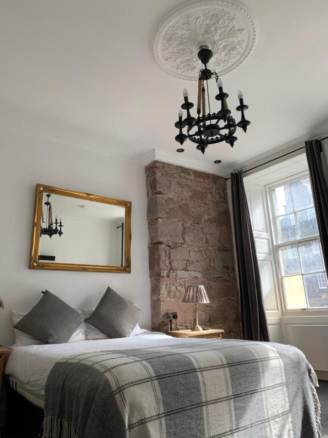 Royal Mile Suites By The Castle Edynburg Zewnętrze zdjęcie